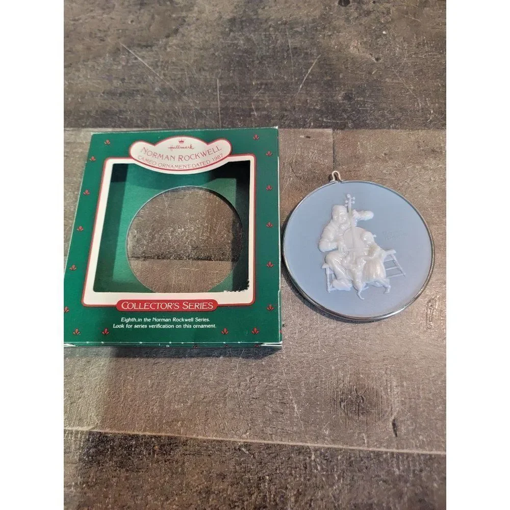 Hallmark 1987 Norman Rockwell the Christmas dance ornament‎ Xmas decor